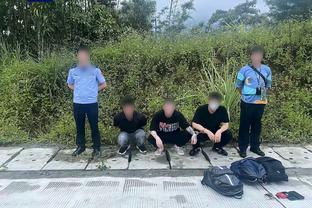 鲁媒：今天下午泰山队25人进行中超揭幕战赛前训练，四名外援均在